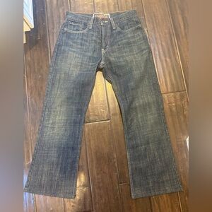 Vintage Men’s Levi’s 527 low bootcut jeans
Size: 32x30